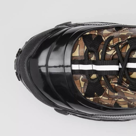 BURBERRY MEN - Picture 7 of 8